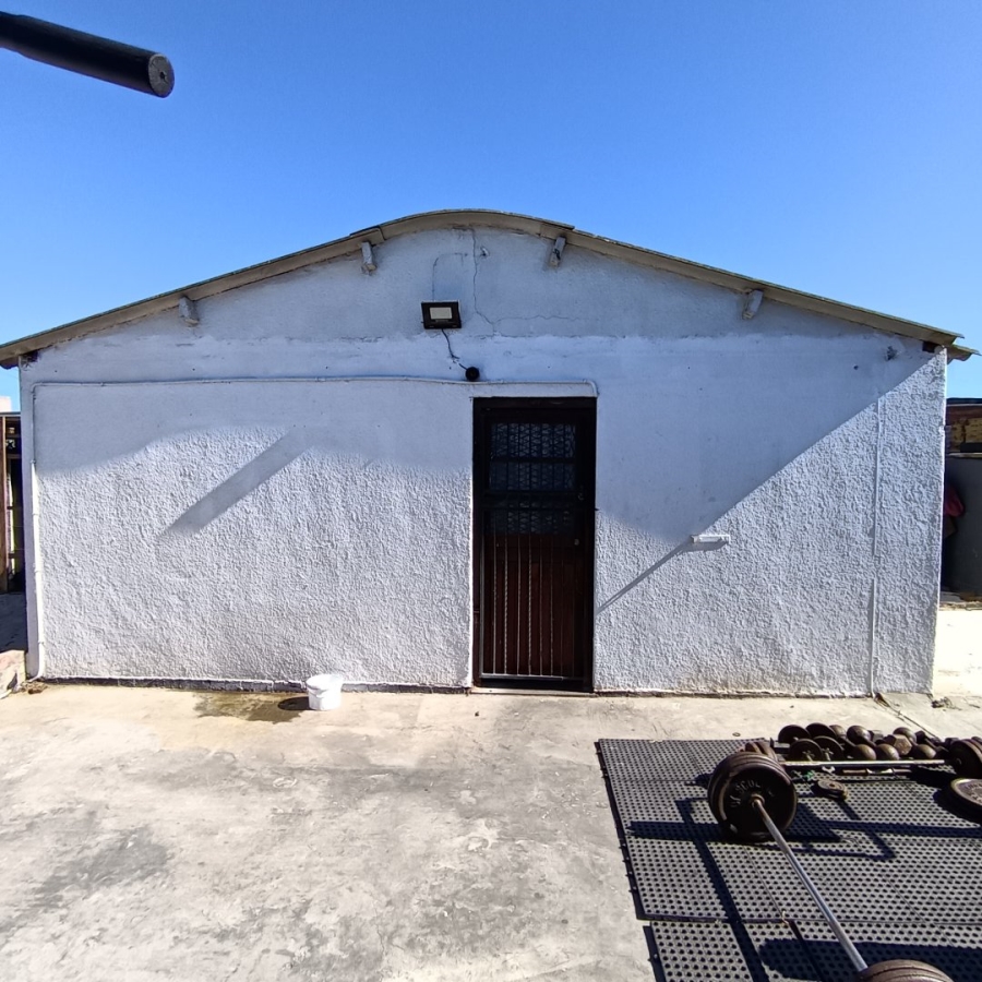 1 Bedroom Property for Sale in Matroosfontein Western Cape